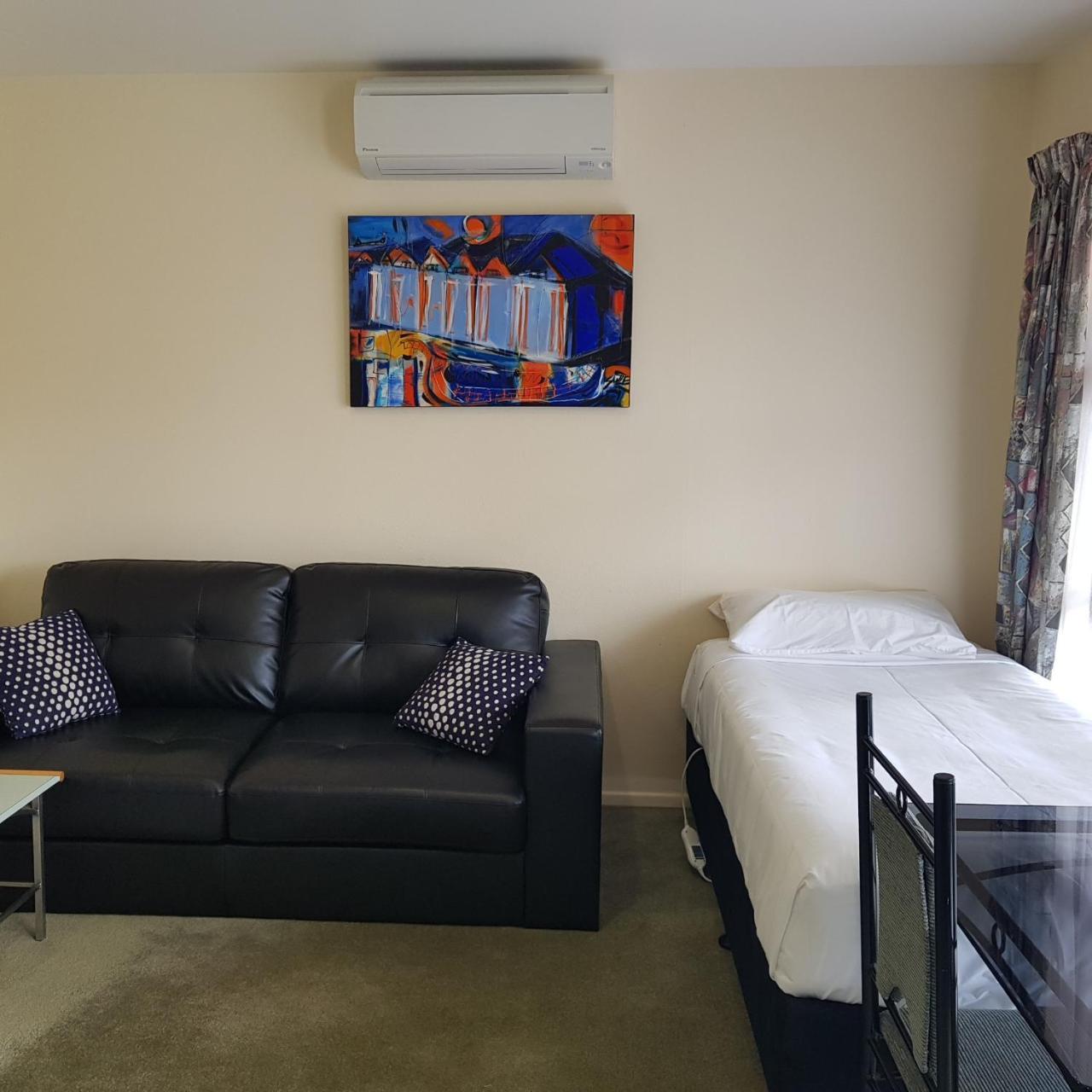 Pavilion Motel & Conference Centre Palmerston North Extérieur photo