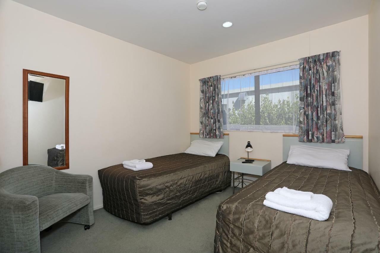 Pavilion Motel & Conference Centre Palmerston North Extérieur photo