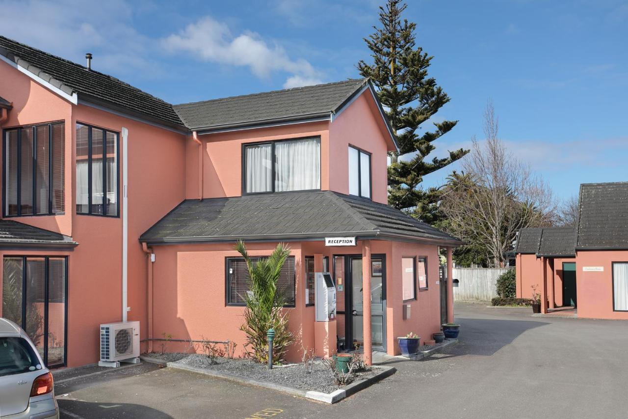 Pavilion Motel & Conference Centre Palmerston North Extérieur photo
